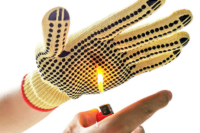 Heat-Resistant Flame-Retardant Dotted Cotton Gloves Manufacturer (6) Heat-resistant flame-retardant dotted cotton gloves for safety work